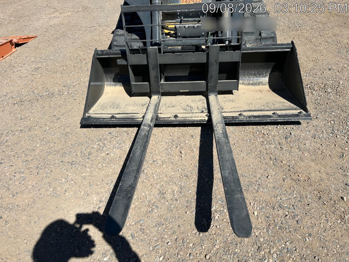 2026 ARROW MATERIAL HANDLING 72" Pallet Forks - Arrow