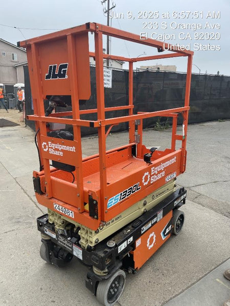 2022 JLG ES1330L