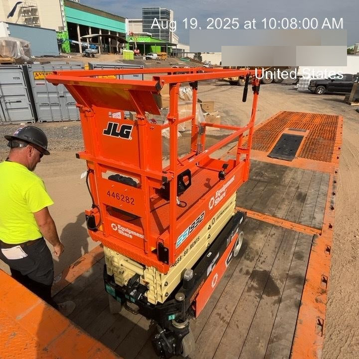 2024 JLG ES1932