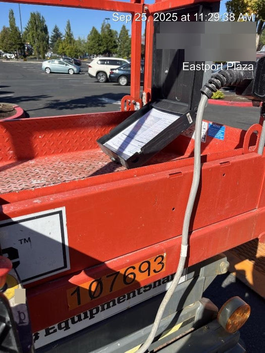 2020 Skyjack SJIII-3219 Solid NM Tires, Half height spring hinged entry gate, Dual Beacons, 800W Inverter