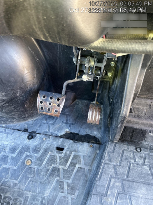 Kawasaki Mule PRO-DXT Kawasaki Mule 4x4 Diesel UTV w/Hard Top, Windshield, Beacon, Backup Alarm, ES Keypad/Hardware Installed