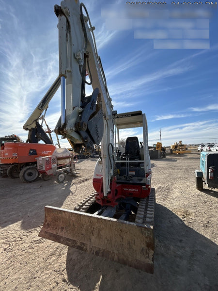 2022 TAKEUCHI TB235-2R