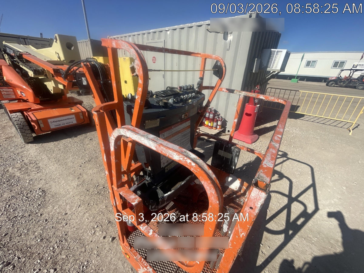 2022 JLG E400AJP Narrow