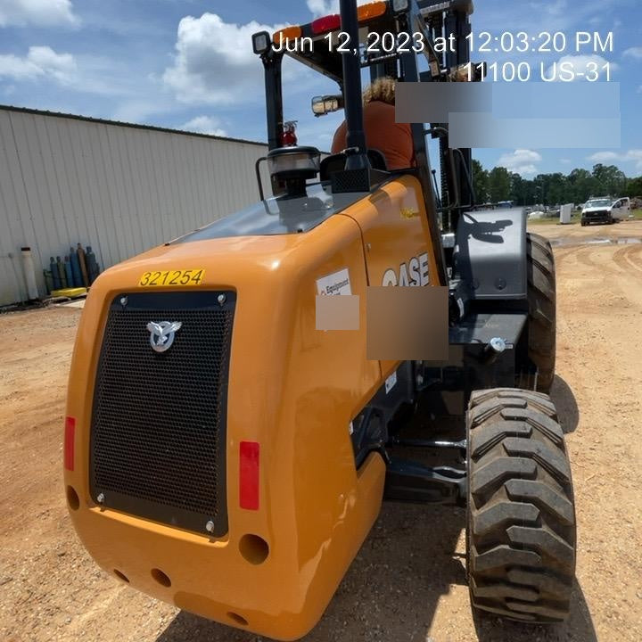 2023 CASE 588H