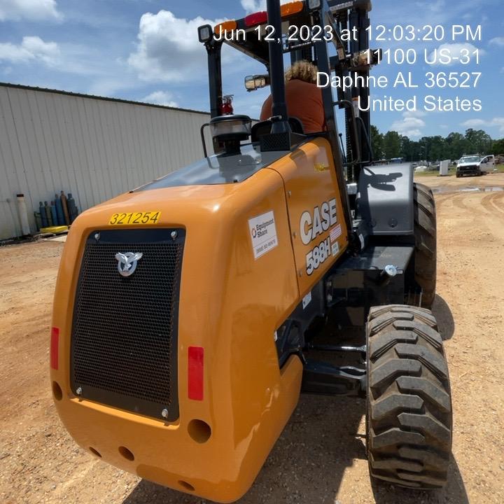 2023 CASE 588H