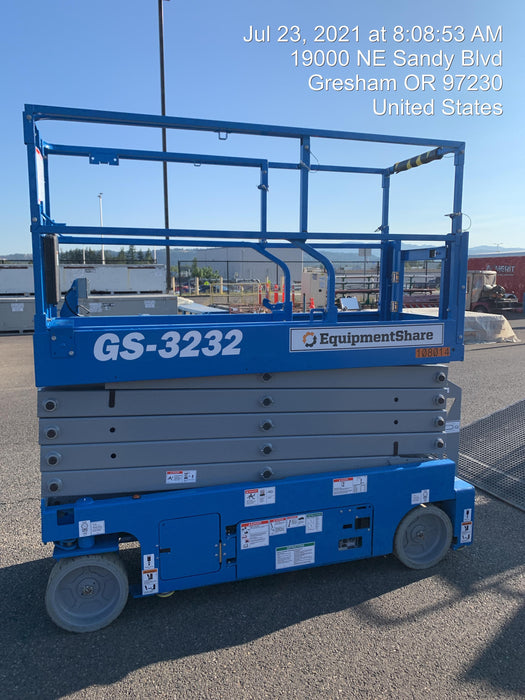 2020 Genie GS-3232 Standard, Folding half height swing gate, 800W Inverter