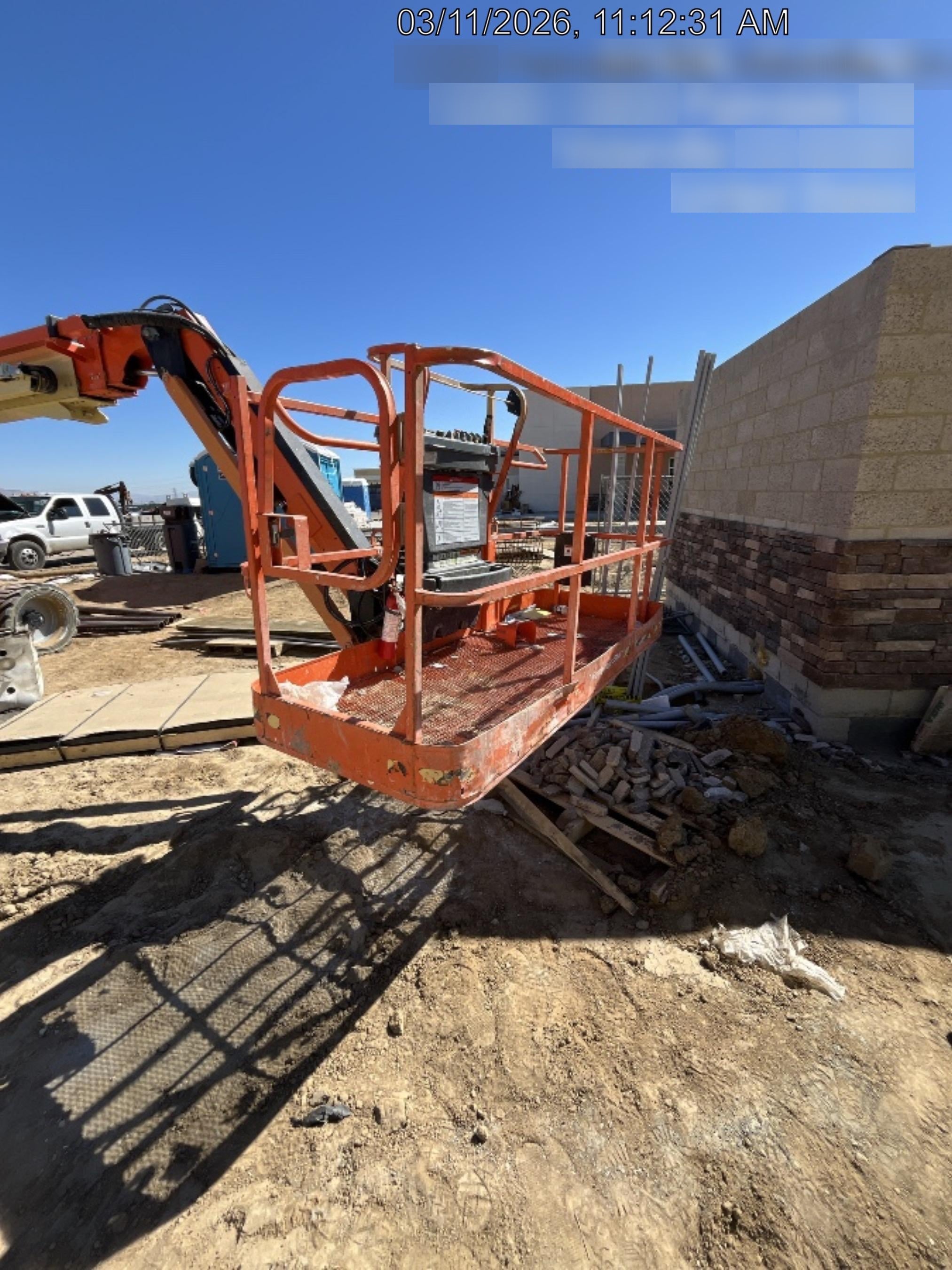 2022 JLG 660SJ