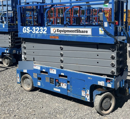 2023 GENIE GS-3232