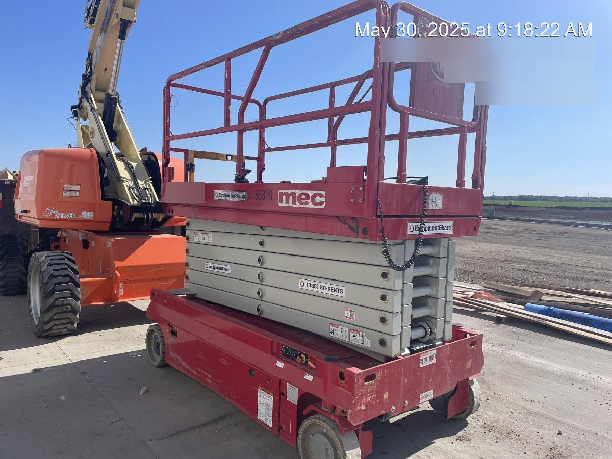 2022 JLG RT4069