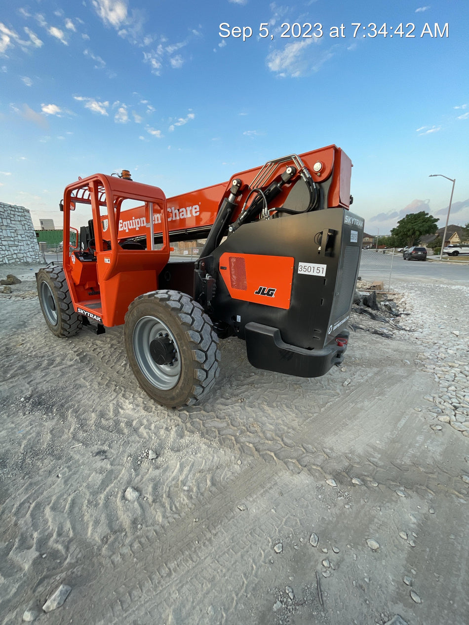 2023 SKYTRAK 8042