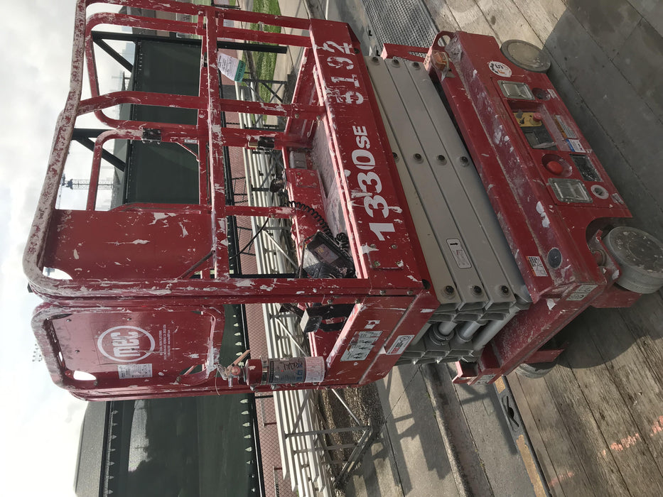 2017 MEC 1330SE 13' Scissor Lift w/2 Year Full Extended Warranty