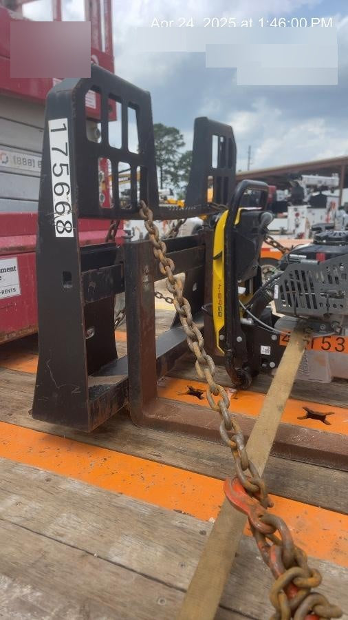 2021 FEMA 48" Pallet Forks - FEMA