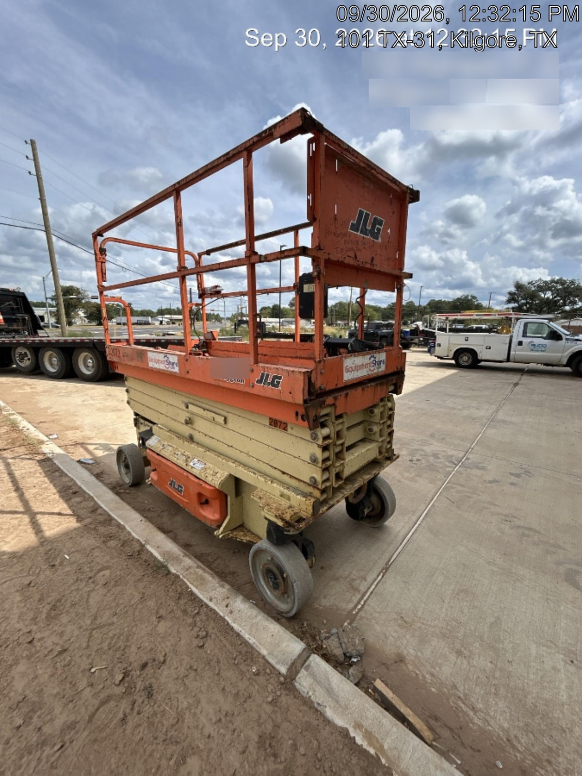 2016 JLG 3246ES