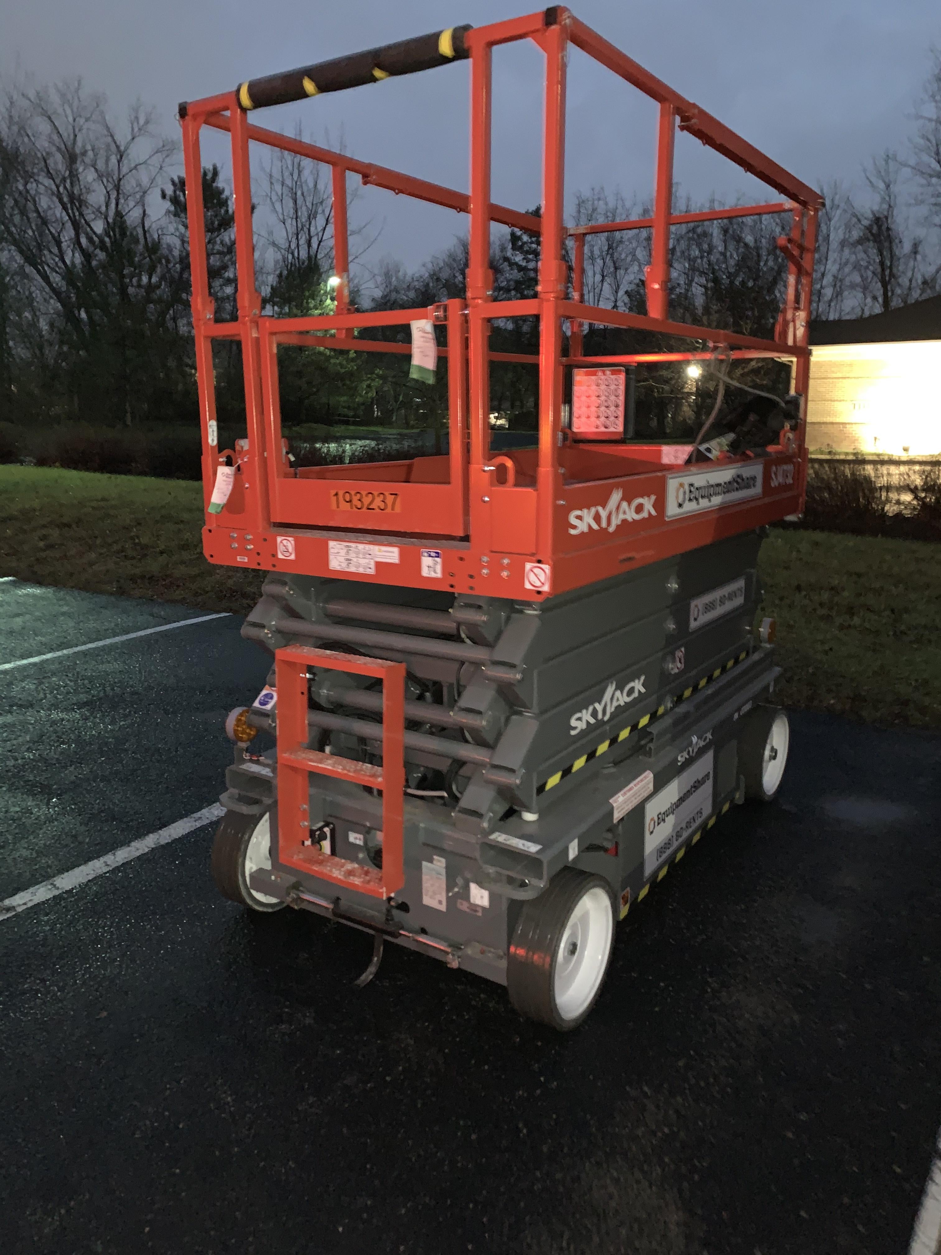 2021 SKYJACK SJ4732