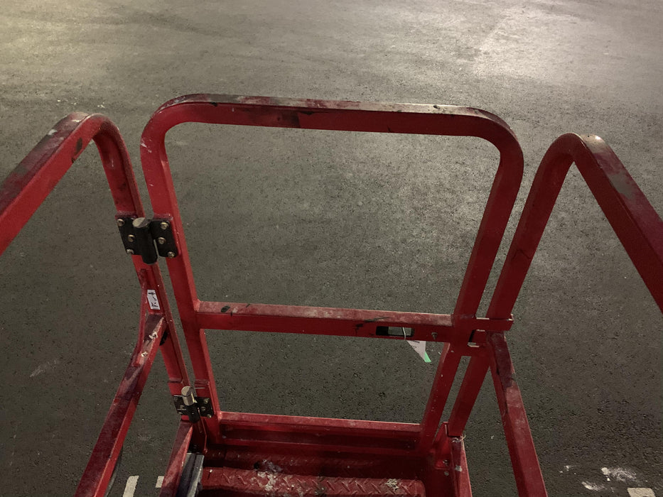 2020 MEC 1330SE Solid NM Tires, Steel Swing out Doors, LCS, Beacon, 900W Inverter