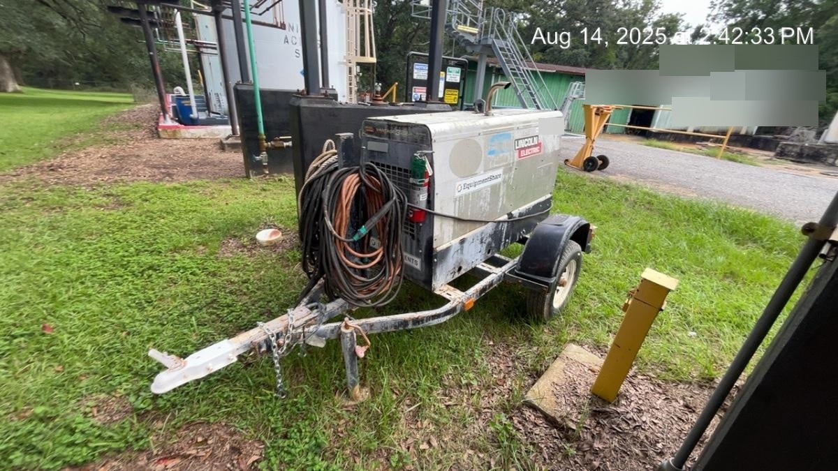 2019 Lincoln Electric Vantage 322 Welder Ready-Pak 3, Two wheel trailer, Fender and Light kit, Cable Rack