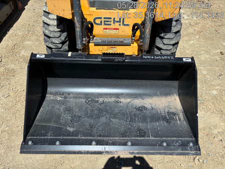 2016 GEHL R135
