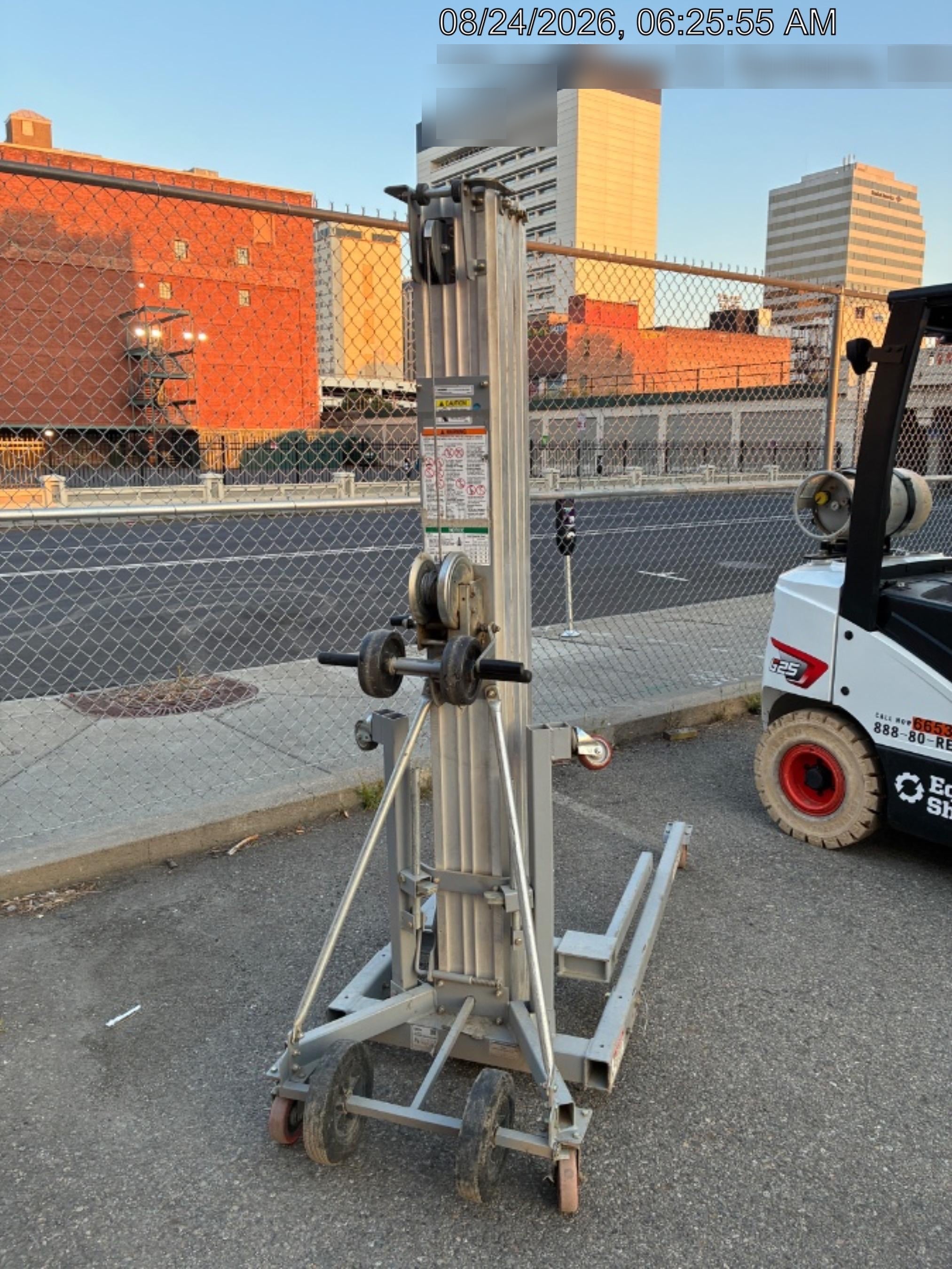 2020 GENIE SLC-24