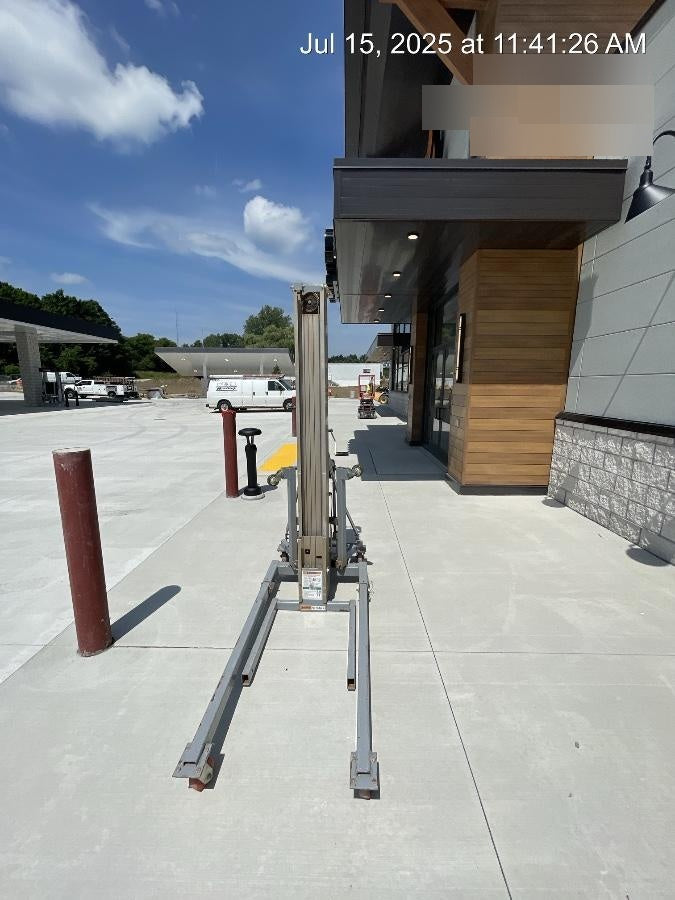 2019 GENIE SLC-24