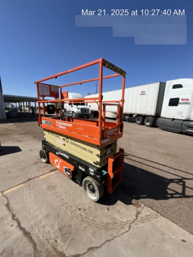 2022 JLG ES2632