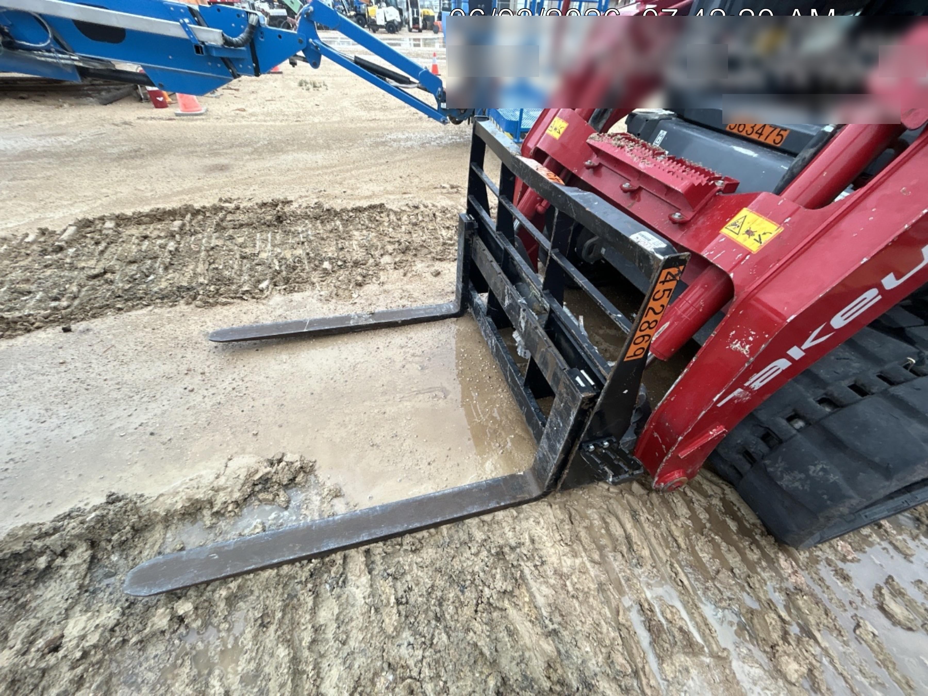2025 TAKEUCHI TL12V2-CRHR