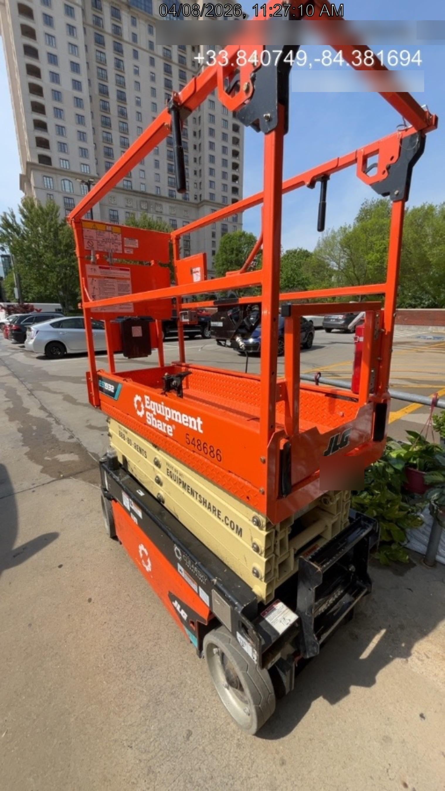 2025 JLG ES1932