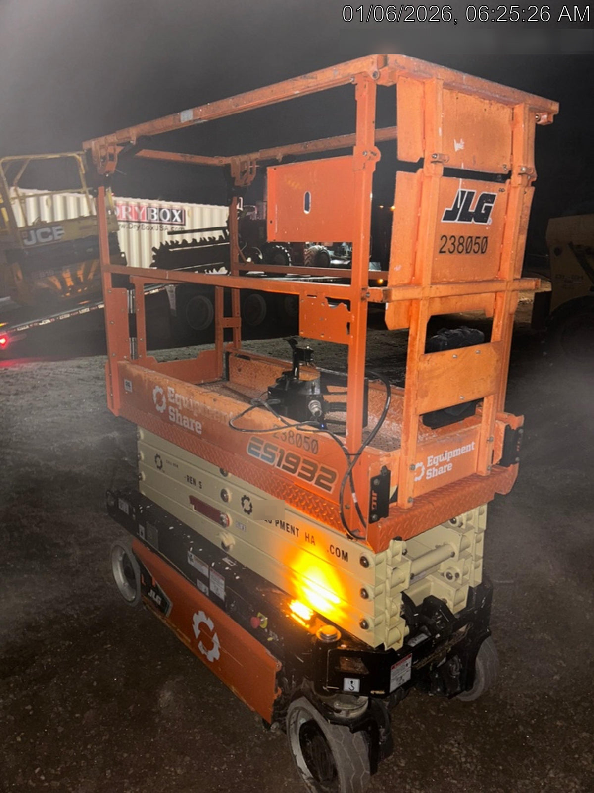2022 JLG ES1932