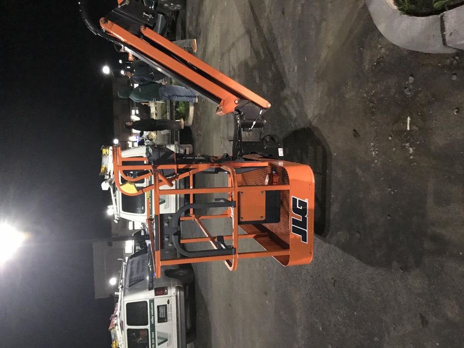 2020 JLG 450AJ