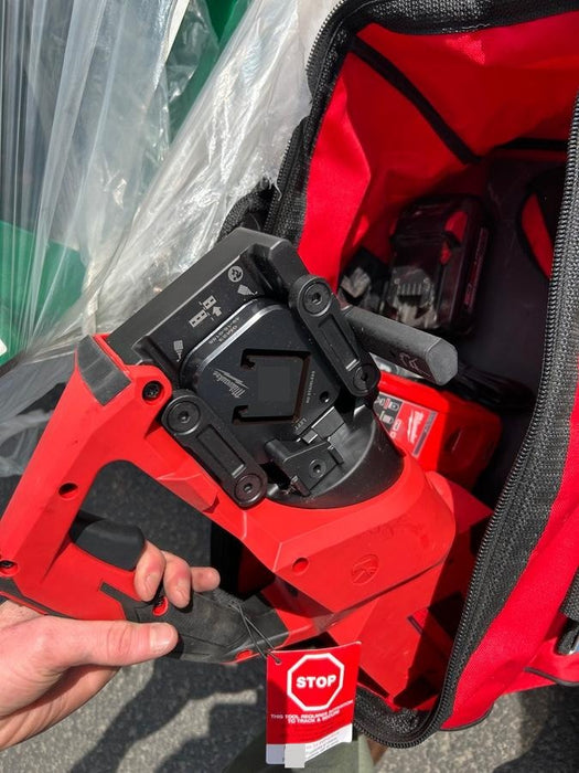 2024 MILWAUKEE 2933-21