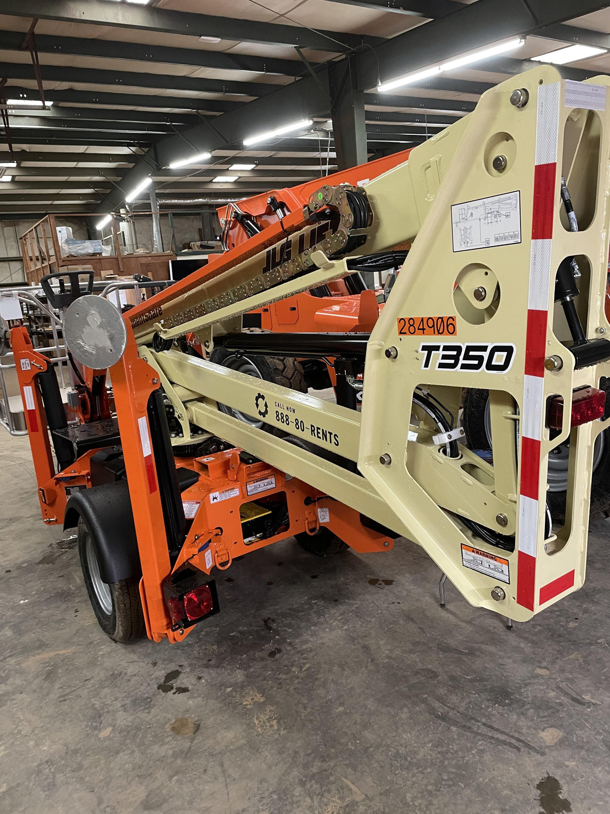 2022 JLG T350