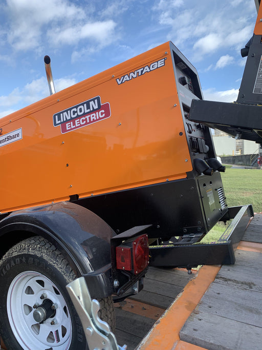 2021 Lincoln Electric Vantage 322 Vantage 322 Ready Pak 3 w/ Decals, ORANGE (includes trailer, cable rack, fender light kit) NO Telematics