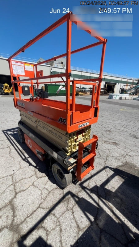 2022 JLG ES2632