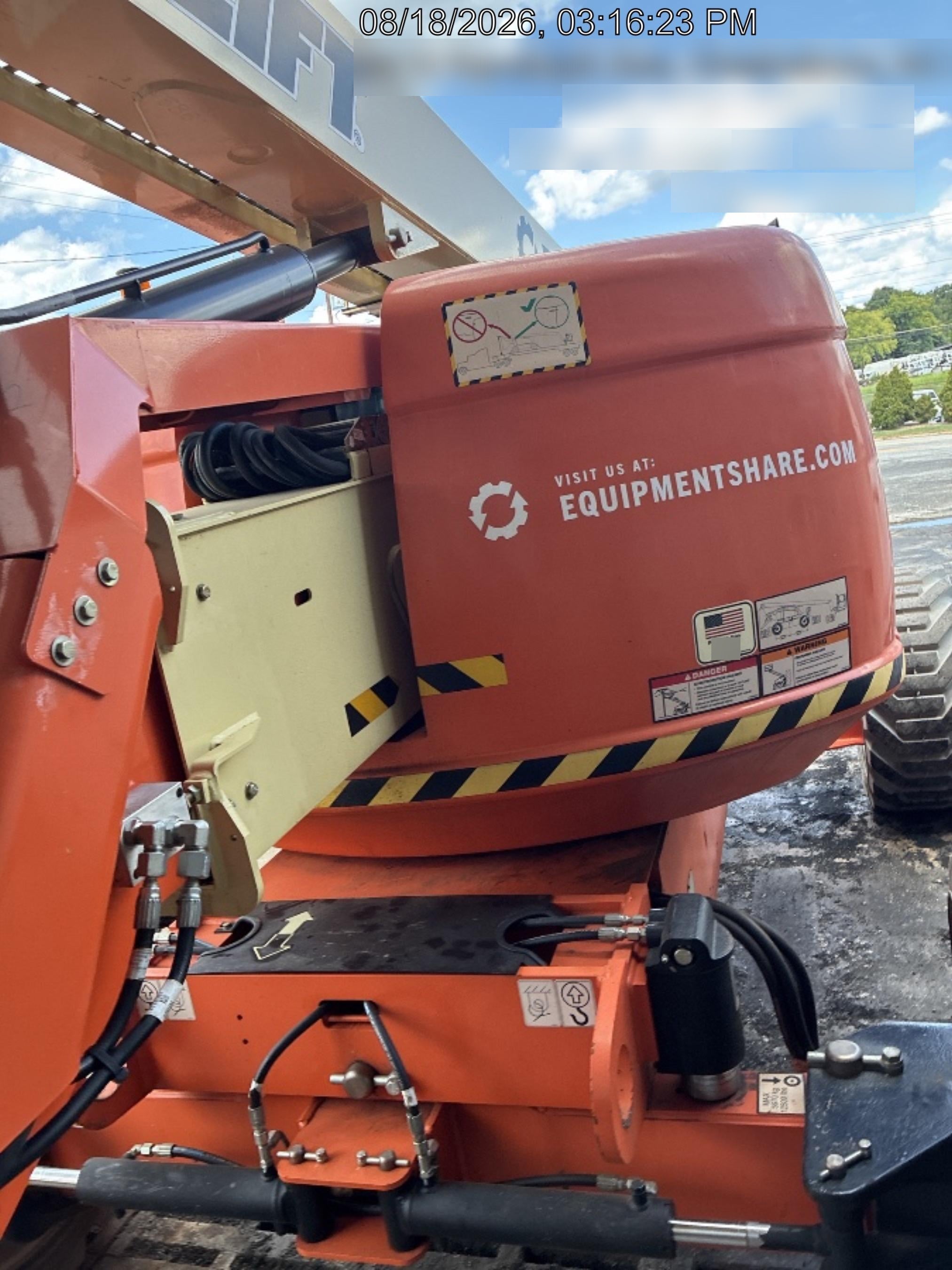 2023 JLG 600AJ