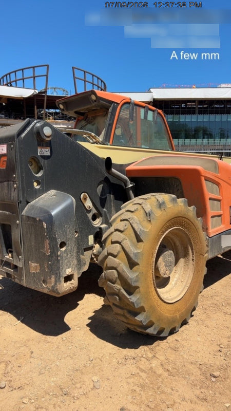 2021 JLG 1732