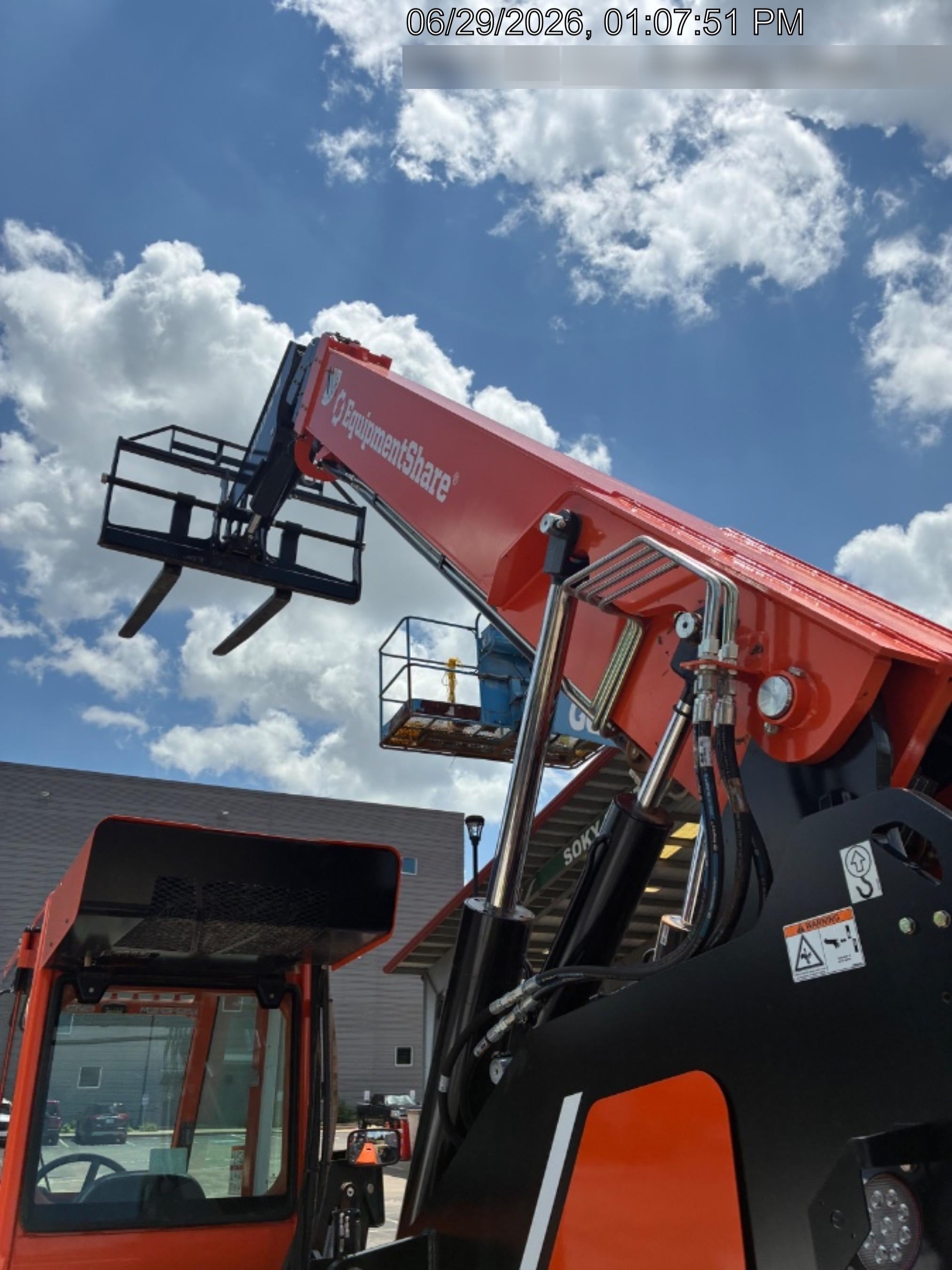 2025 SKYTRAK 10054