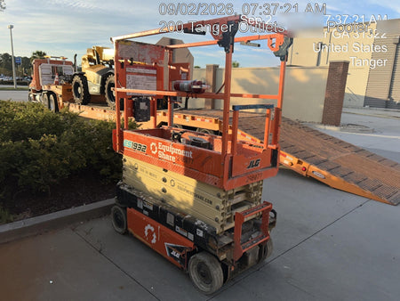 2023 JLG ES1932