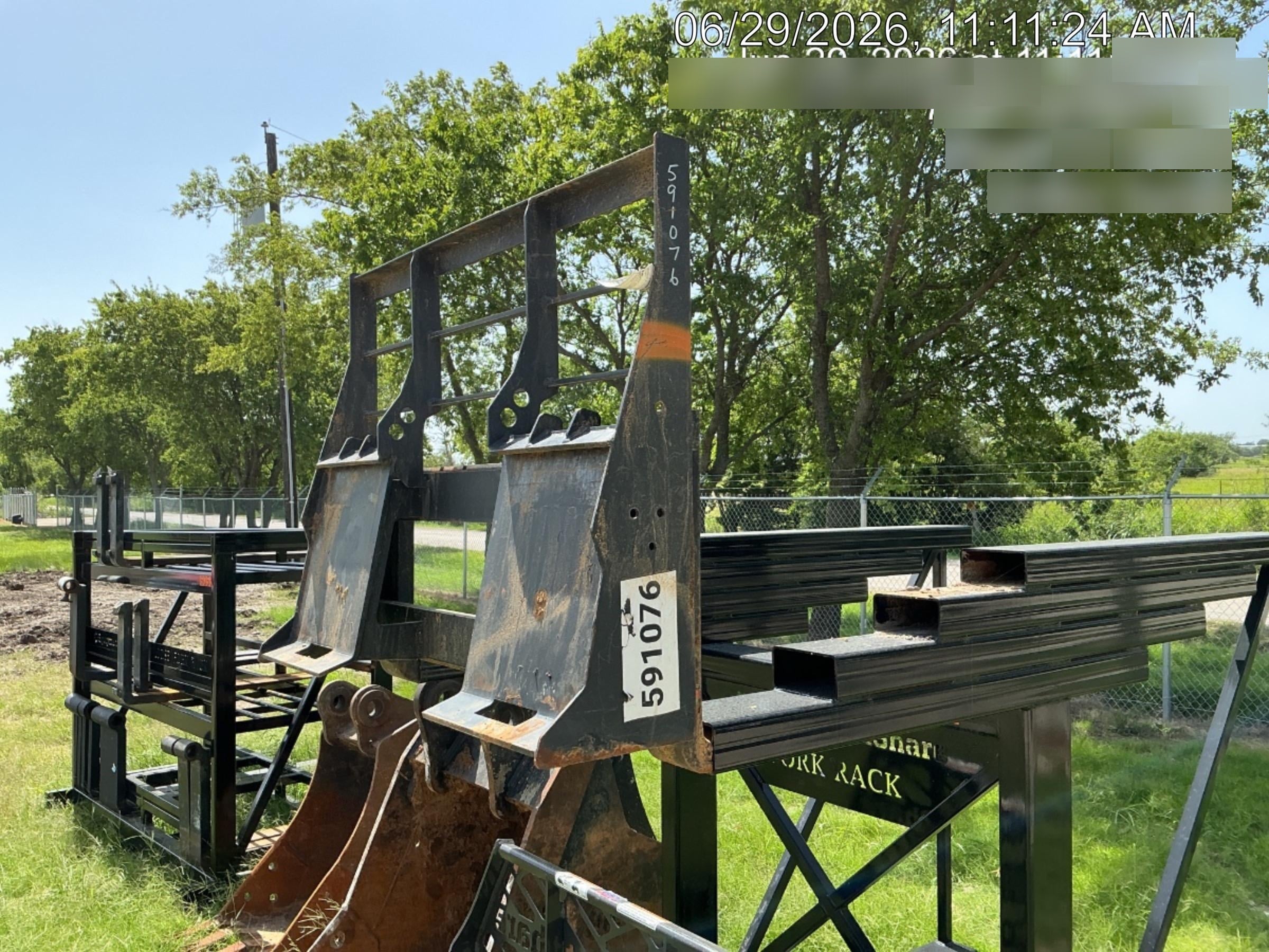 2025 ARROW MATERIAL HANDLING 48" Pallet Forks - Arrow