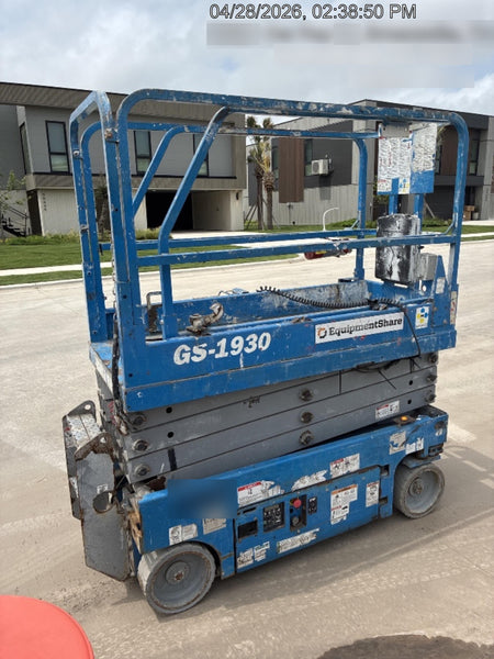 2019 Genie GS-1930 Fixed rails with chain Entry
