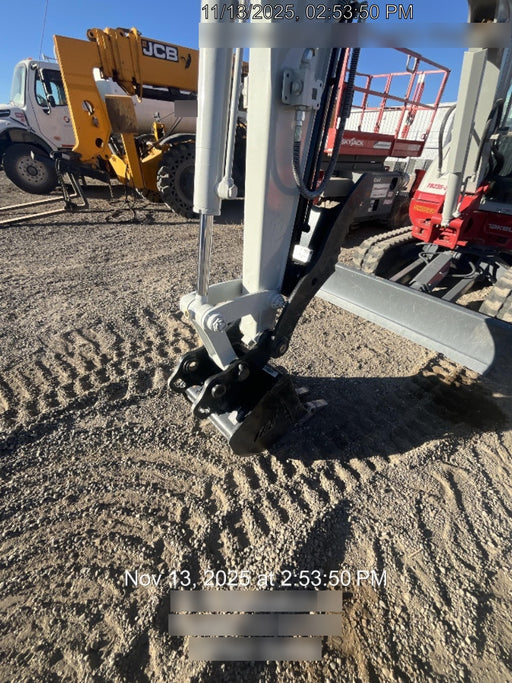 2025 TAKEUCHI 18" HD Bucket - Takeuchi