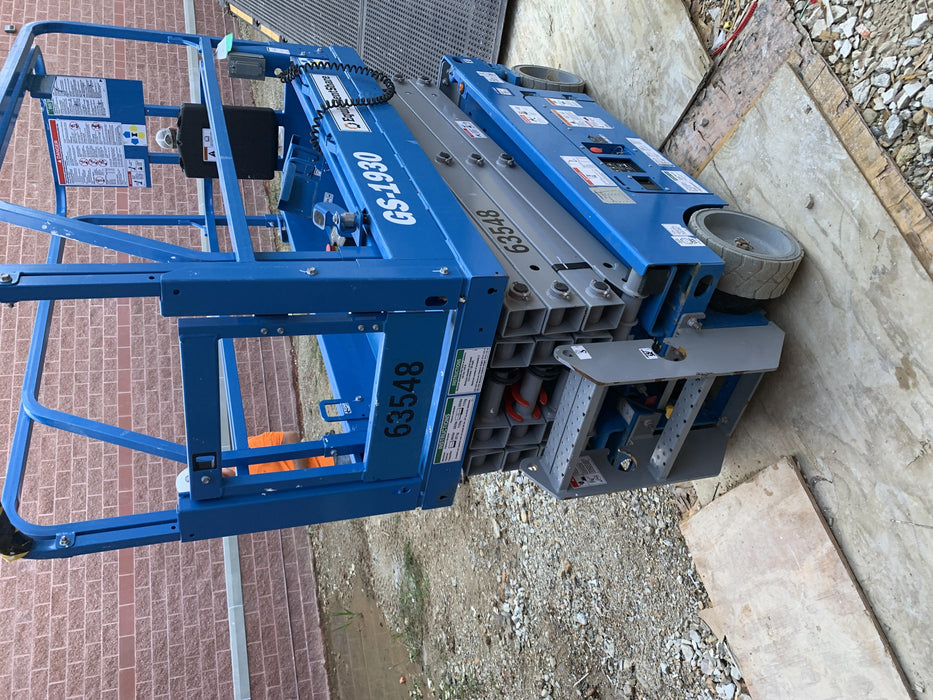 2020 Genie GS-1930 Solid Non Marking Tires, Beacon, Folding rails with half height swing gate