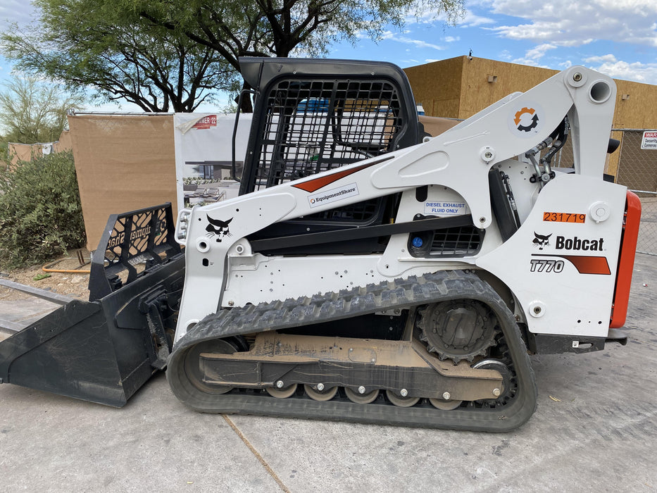 2022 Bobcat T770 92hp Doosan Diesel, Canopy, Rubber Tracks, Manual QC