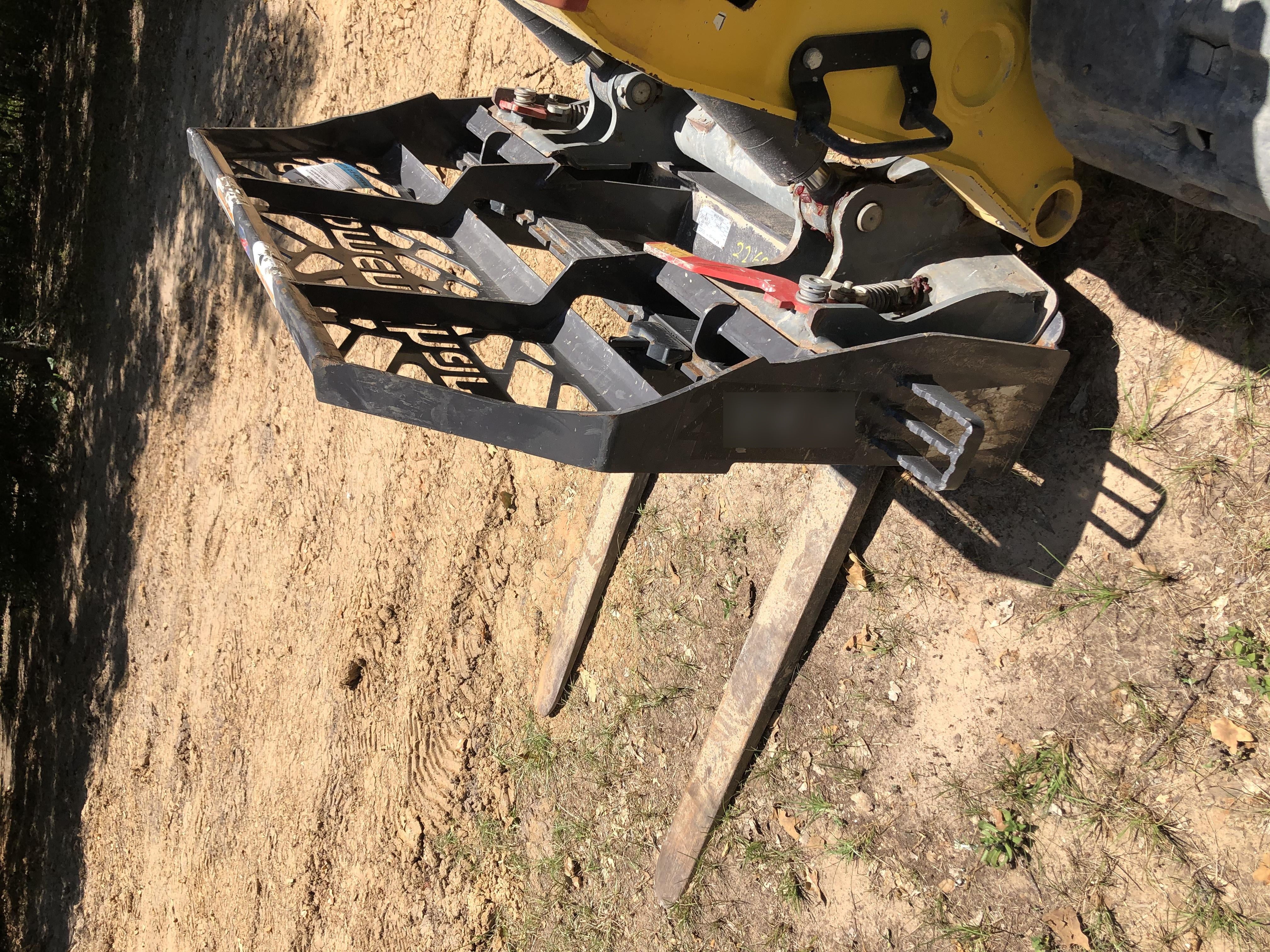 2018 PALADIN 48" Pallet Forks - Paladin