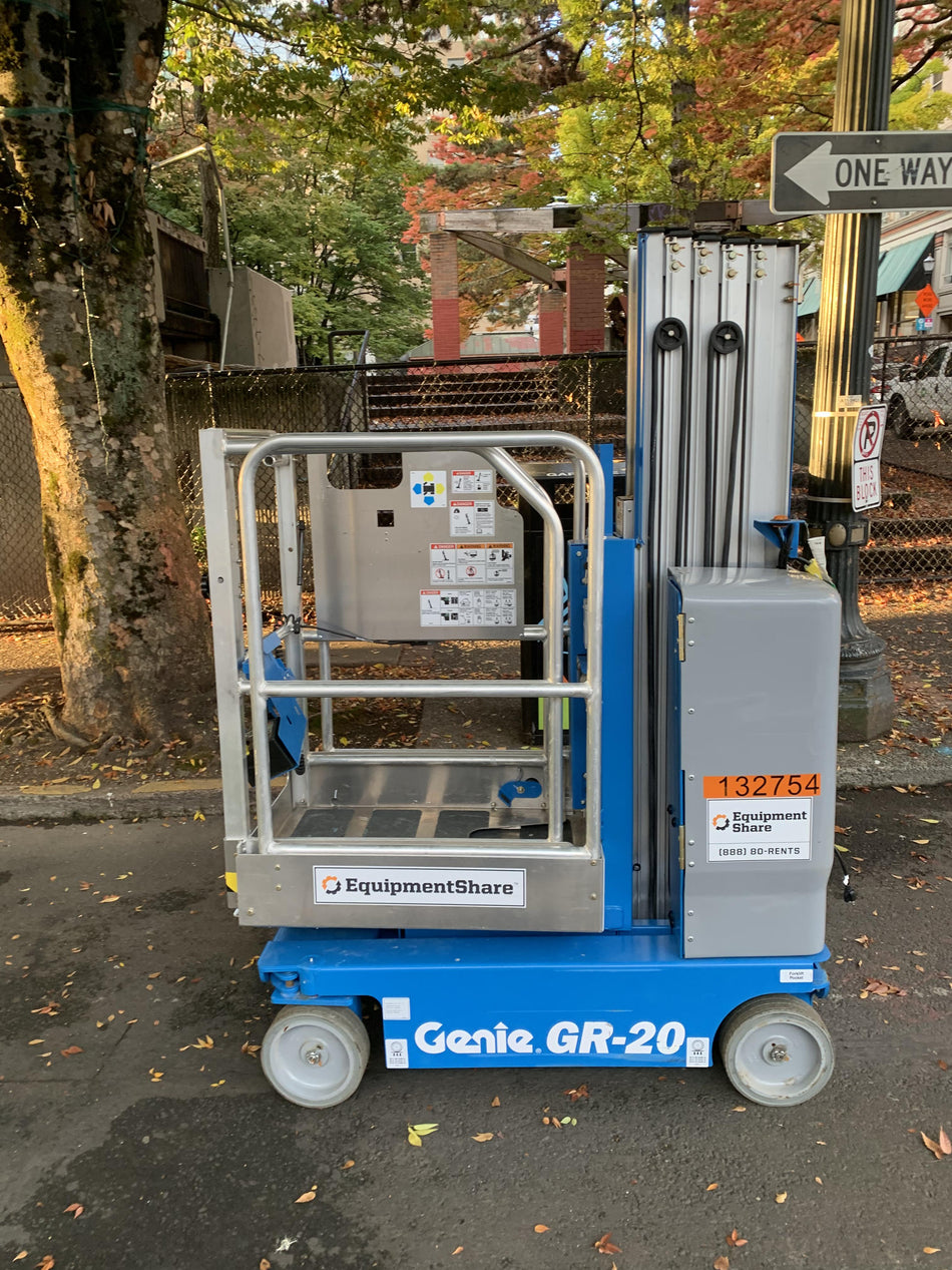 2021 GENIE GR-20