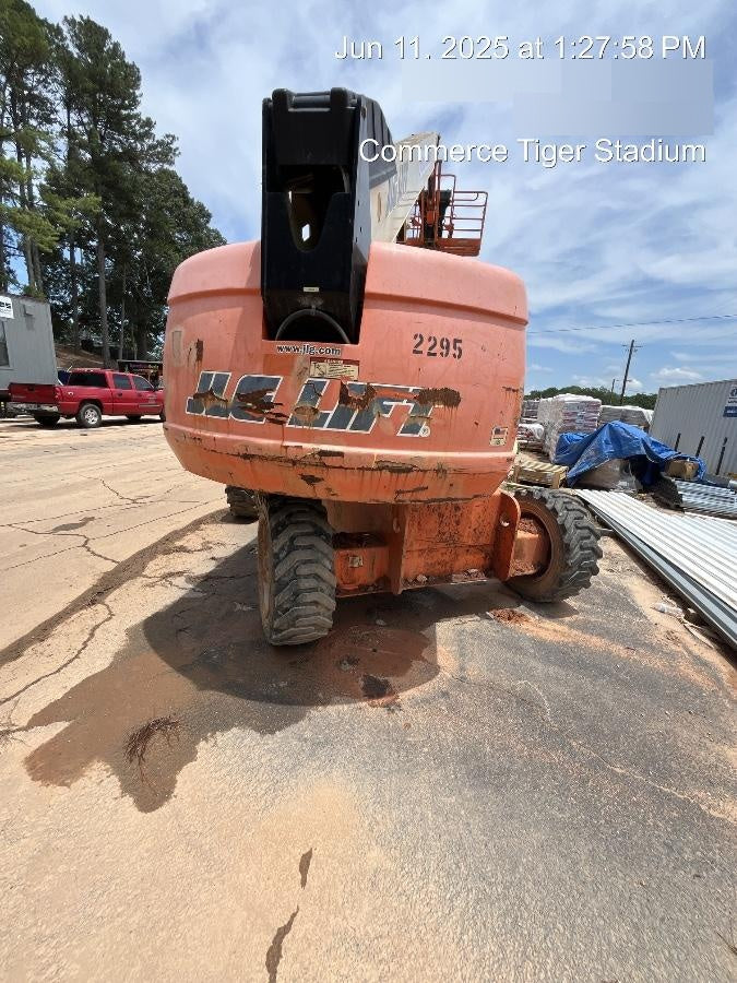 2016 JLG 660SJ