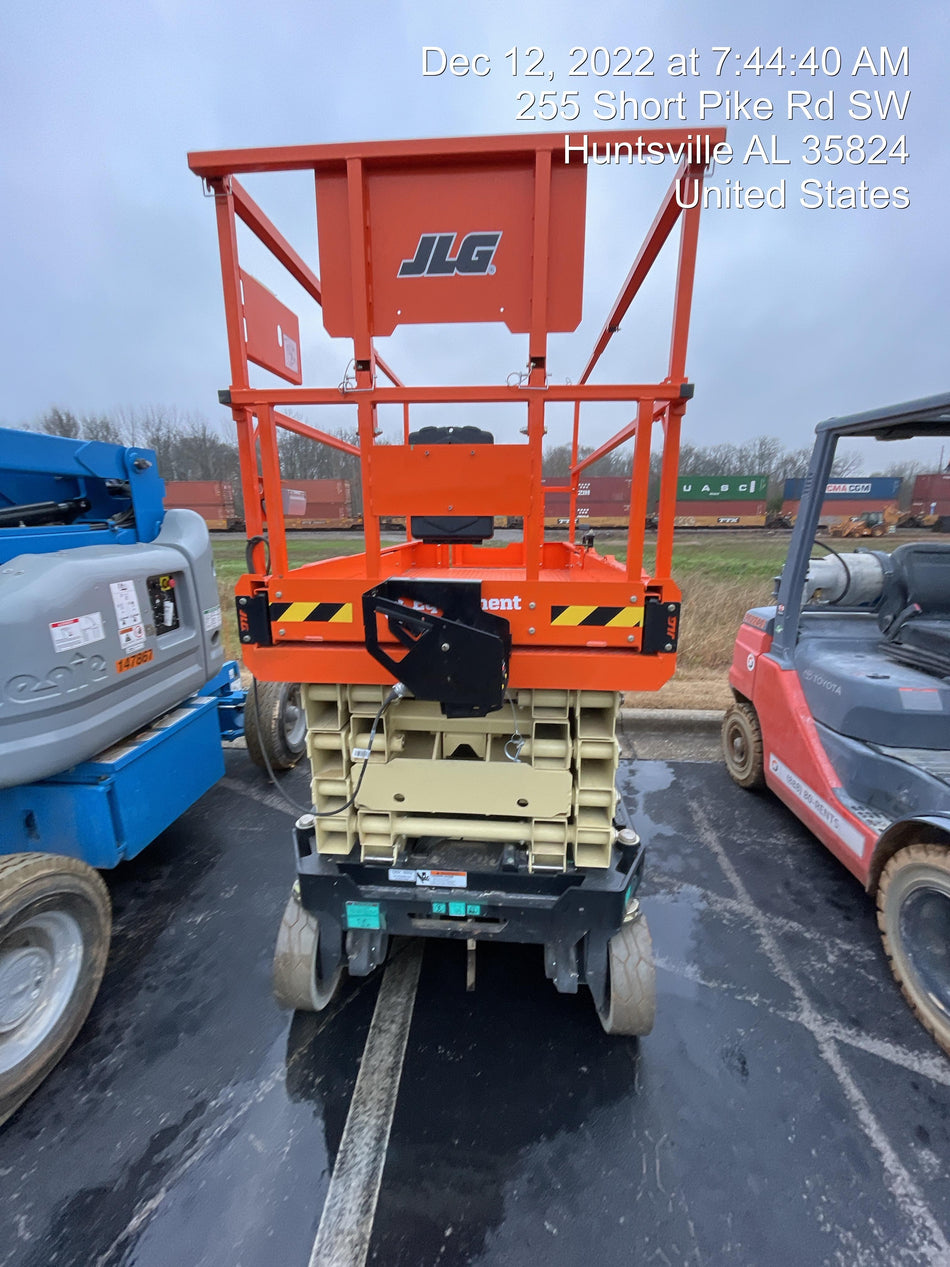 2022 JLG ES3246