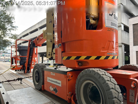 2022 JLG E300AJP