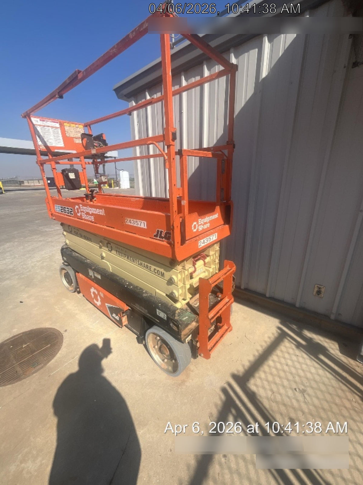 2022 JLG ES2632