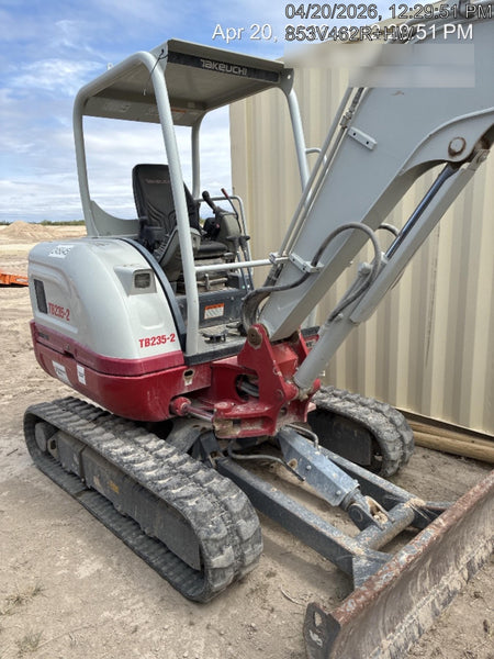 2022 TAKEUCHI TB235-2R