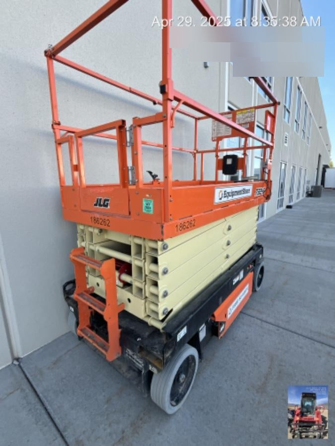 2021 JLG R3246