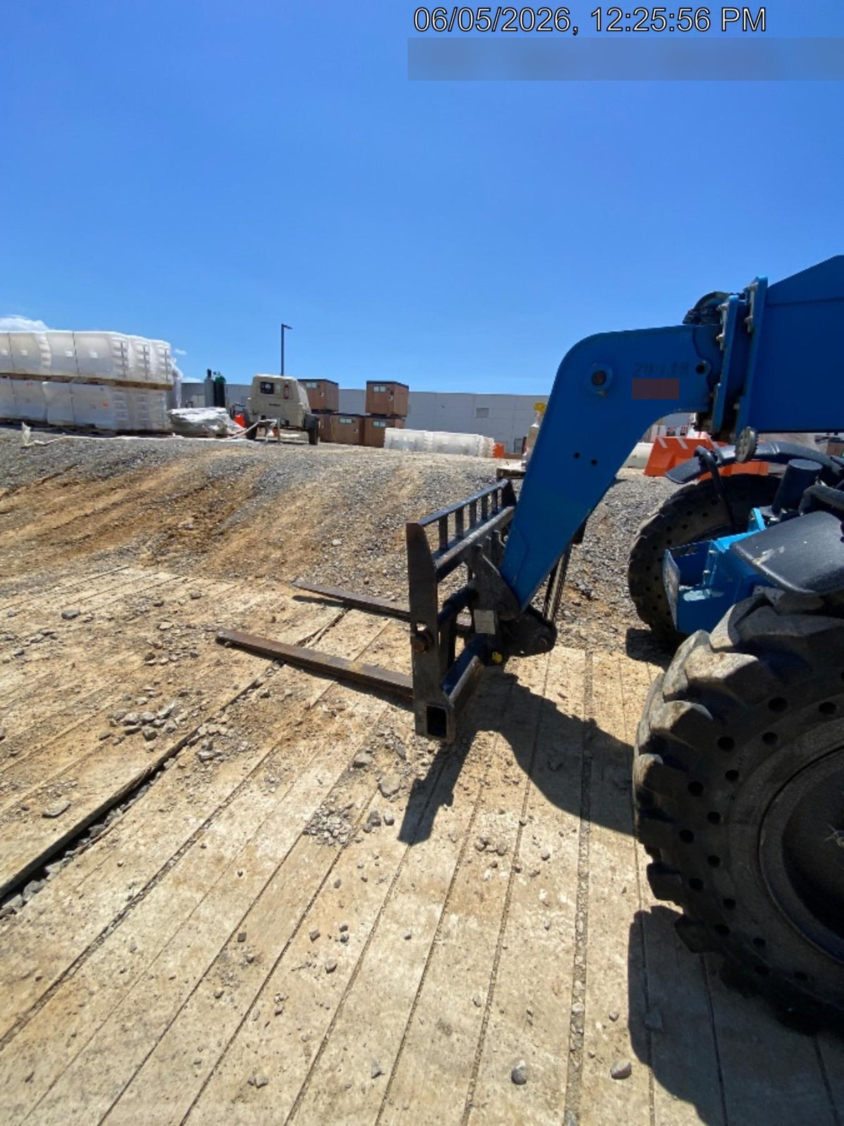 2018 Genie GTH-844 Genie GTH-844 w/Enclosed Cab w/HVAC, Work Lights, Solid Tires, Beacon, 60" Carriage and Forks